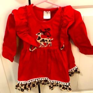 18mth girl Christmas dress. Worn twice. No stains.